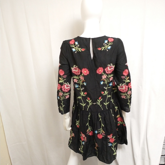 XS Embroidered Zara Dress - Picture 8 of 8